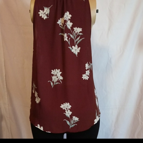 Gently-loved Sleeveless top - Picture 7 of 16